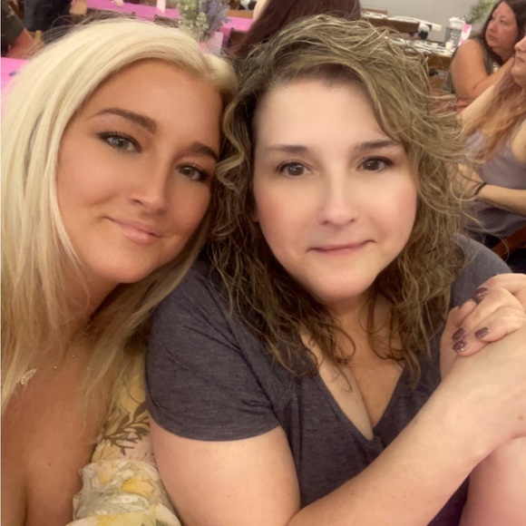 Meet your Posher, Kim - Picture 1 of 1